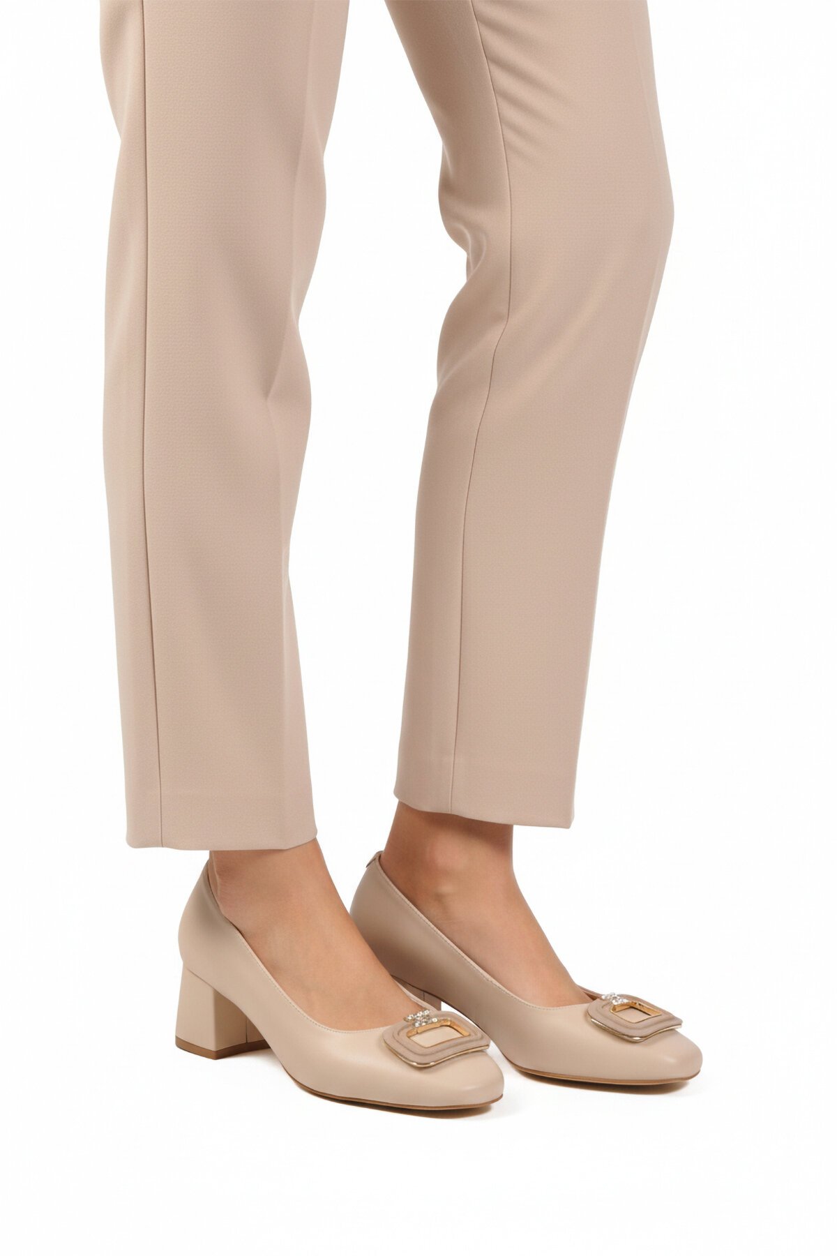 Bej Cilt Hafif Kadın Topuklu Ayakkabı 695040 Z