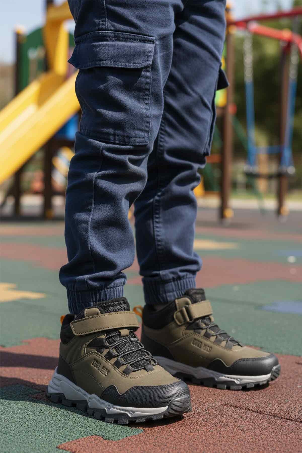 Haki-Gri Çocuk Outdoor Bot Doruk F