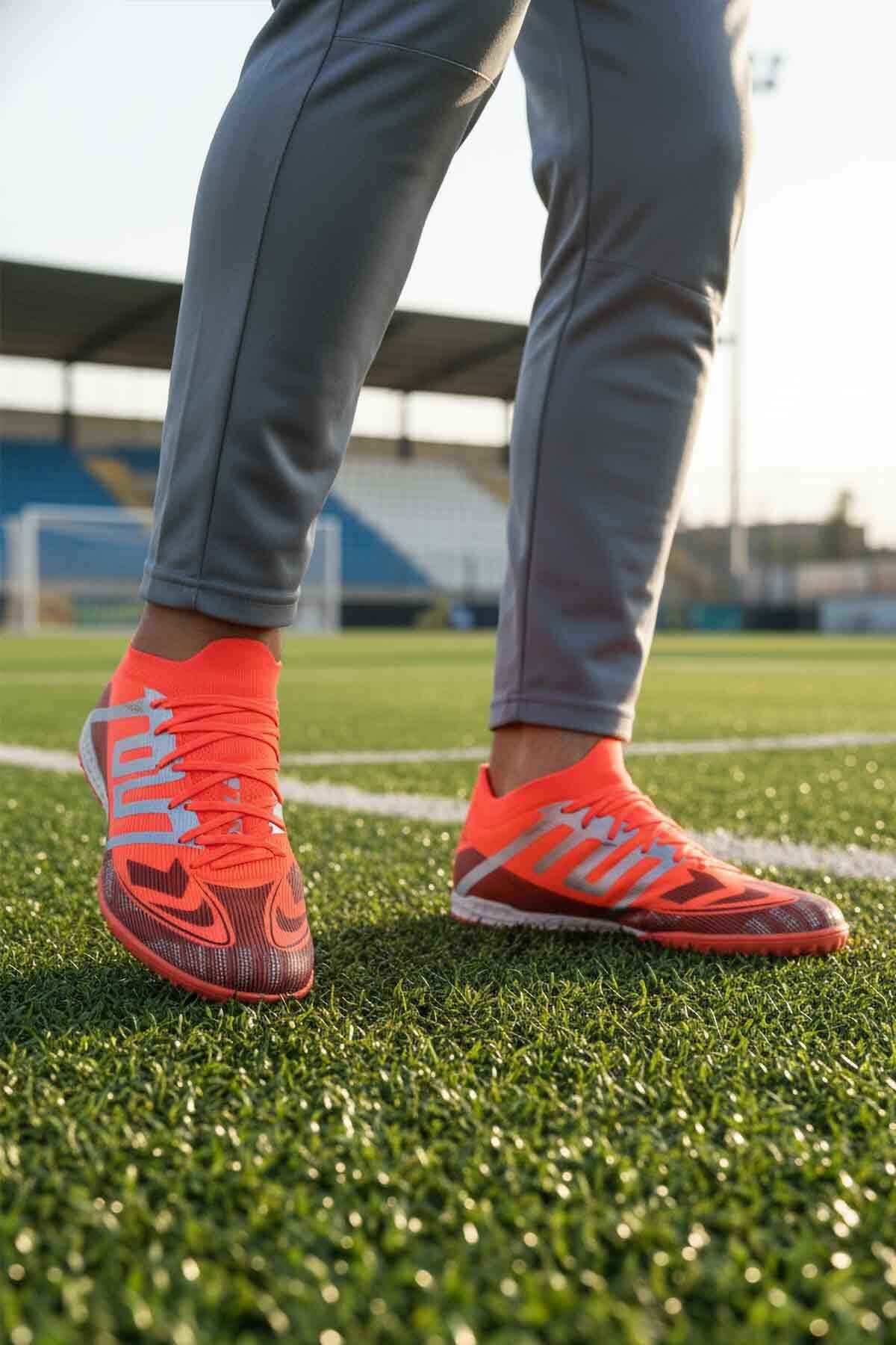 Kırmızı-Gümüş Hafif Erkek Halı Saha Ayakkabısı MH-252-149 M