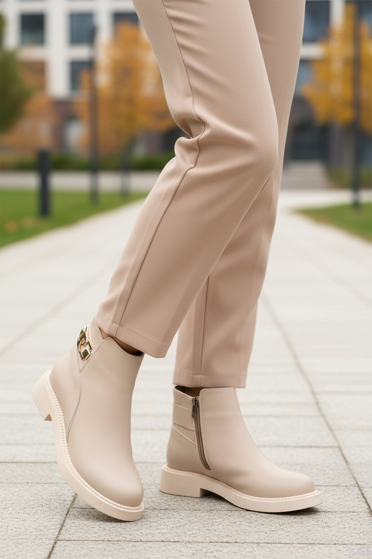 Krem Fermuarlı İçi Kürklü Kadın Bot PC-55161 Z