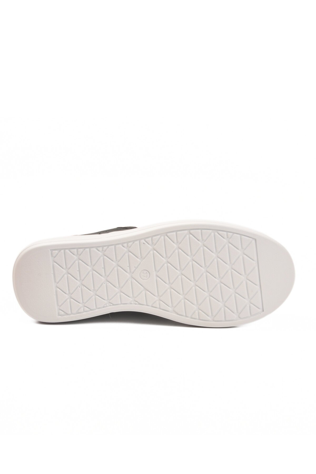 Siyah-Beyaz Yüksek Tabanlı Kadın Spor Ayakkabı DVS-01 Z