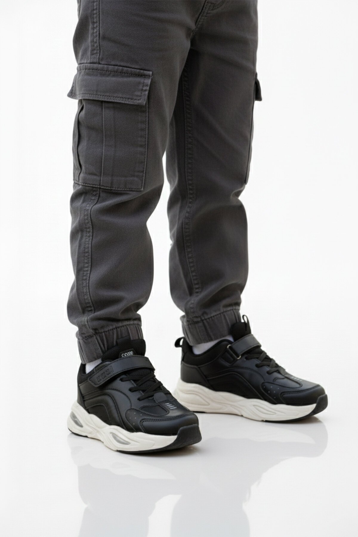 Siyah-Beyaz Cırtlı Çocuk Spor Ayakkabı Cool Toti Cilt F