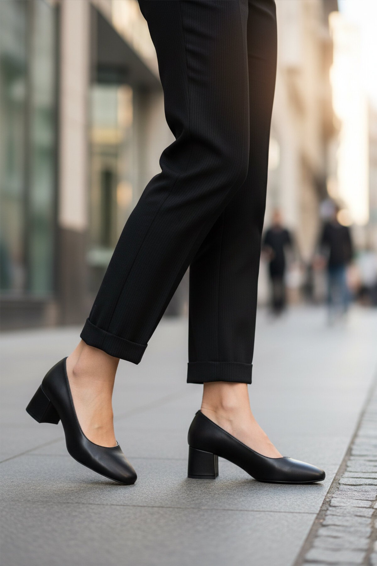 Siyah Cilt Suni Deri Kadın Topuklu Ayakkabı 695042 Z