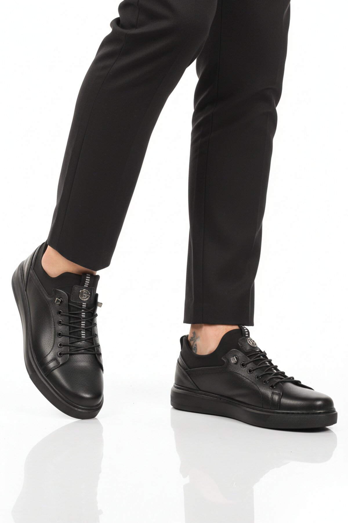 Siyah Hakiki Deri Lastik Bağcıklı Anatomik Taban Erkek Günlük Ayakkabı 140 M