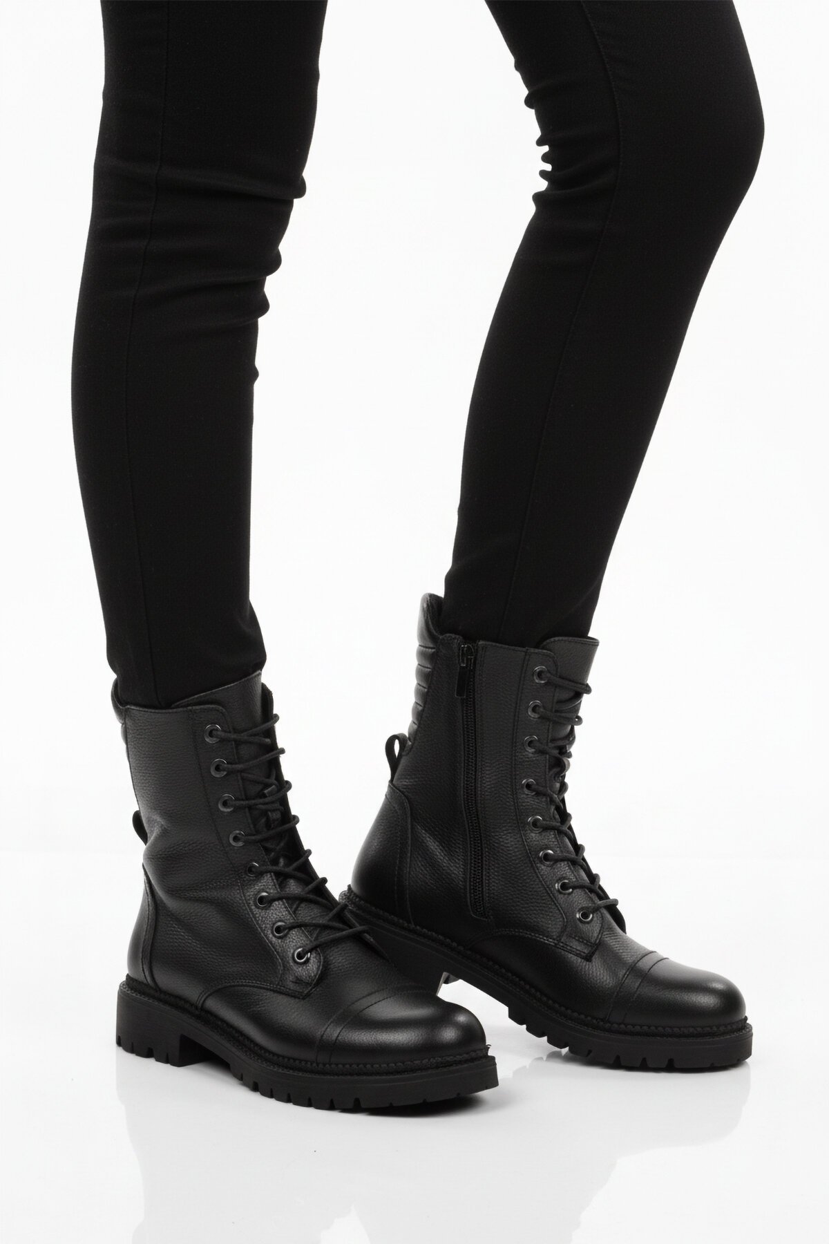 Siyah Hakiki Deri Fermuarlı Kadın Bot Premium 52682-1 Z