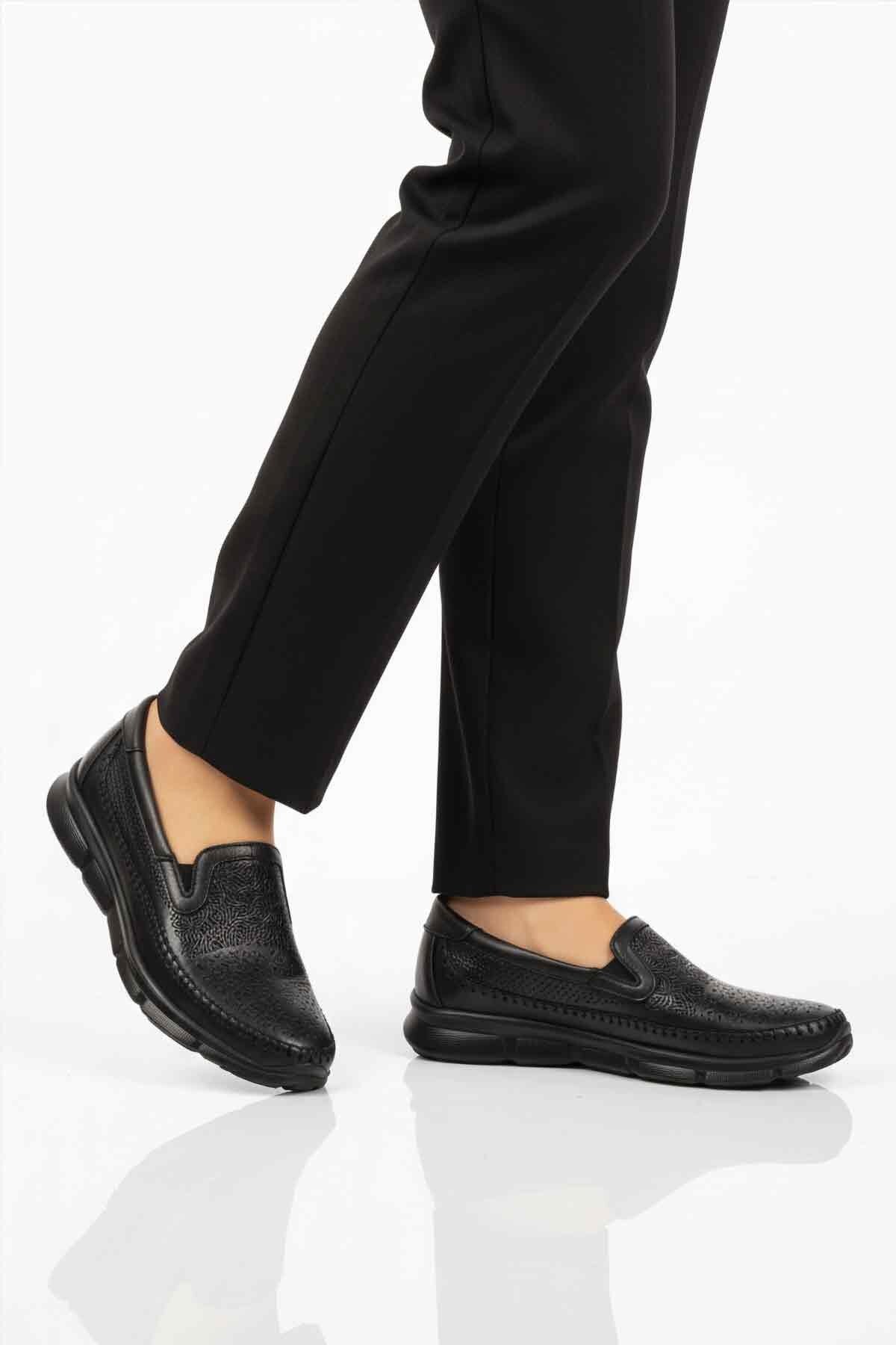 Siyah Hakiki Deri Ortopedik Taban Kadın Günlük Ayakkabı 608 Z
