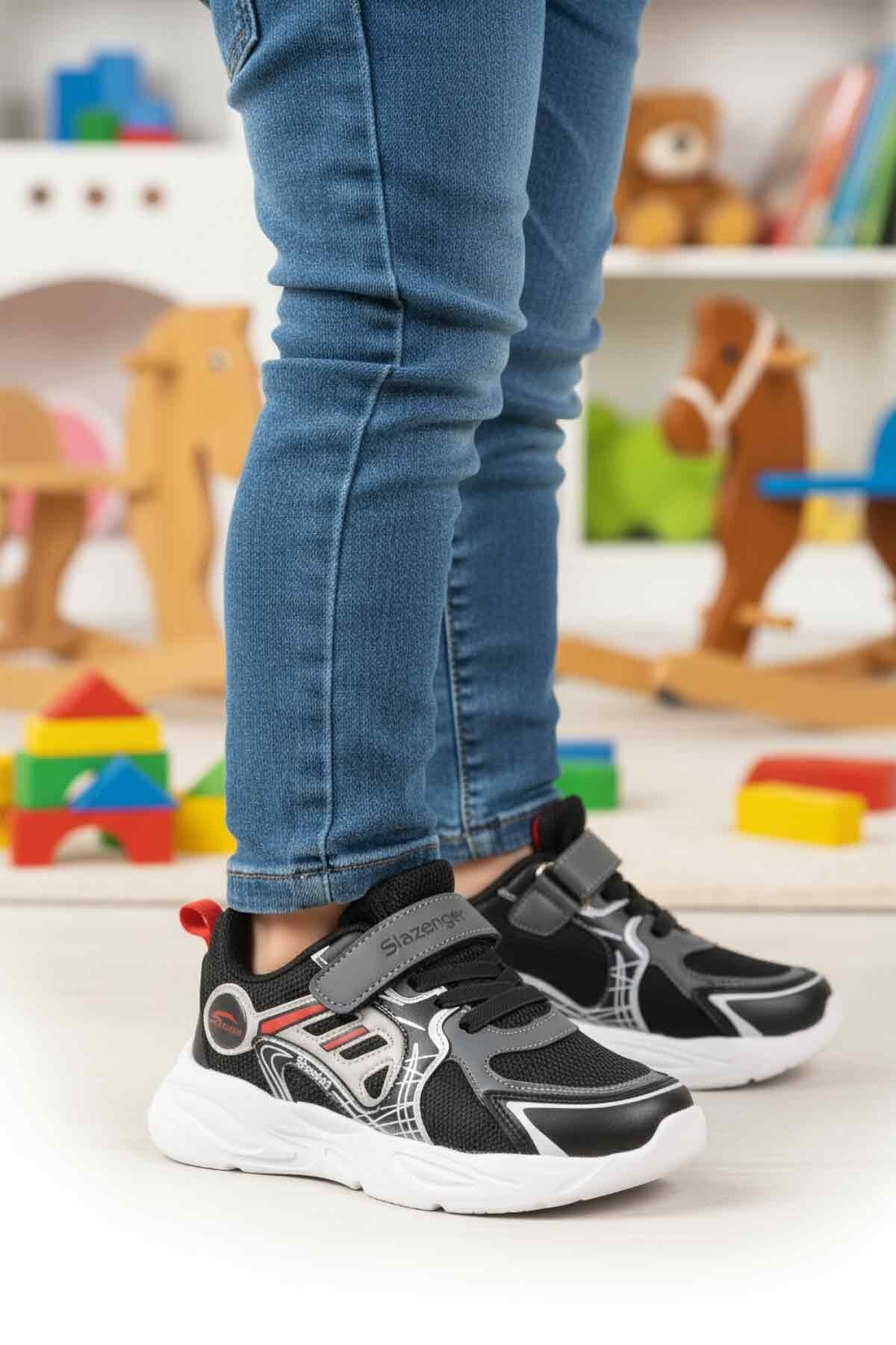 Siyah-Kırmızı Cırtlı Çocuk Spor Ayakkabı Kelsy P
