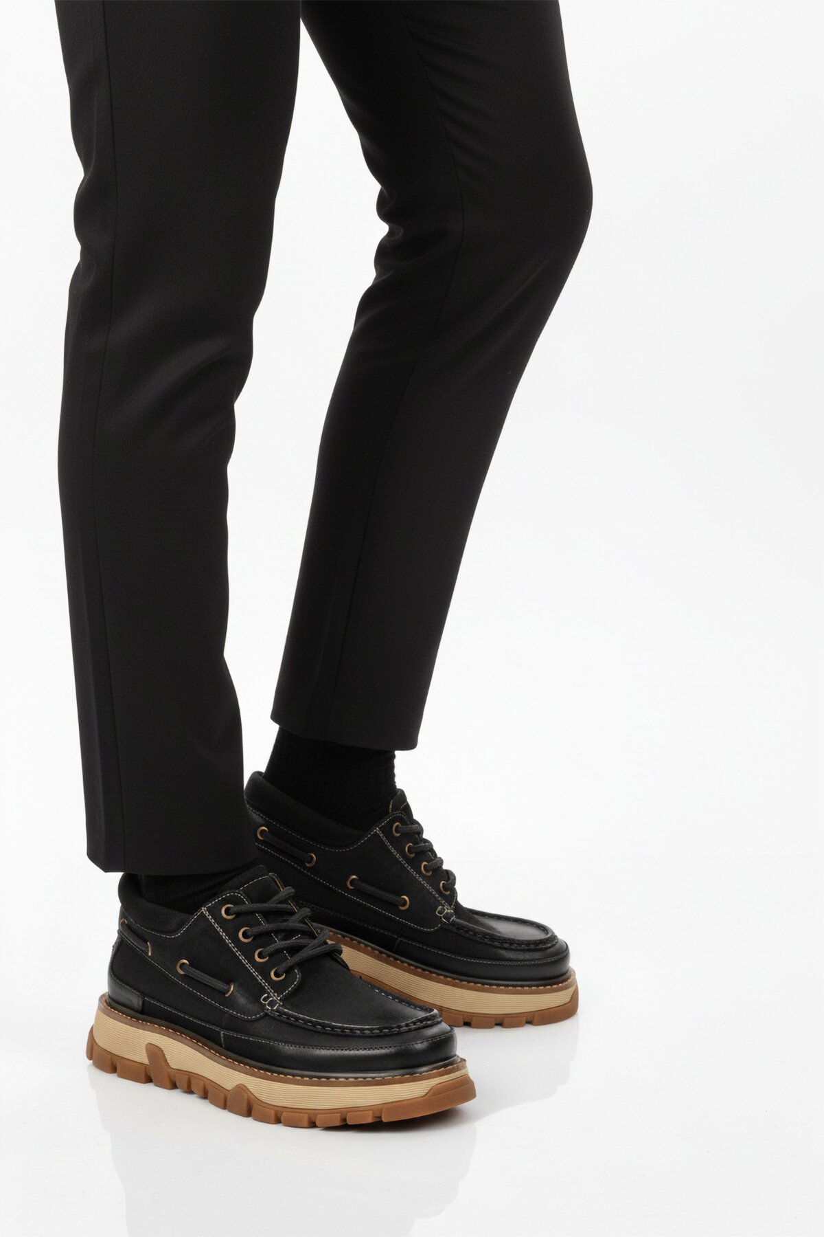 Siyah Nubuk Hakiki Deri Erkek Günlük Ayakkabı 25K550 M