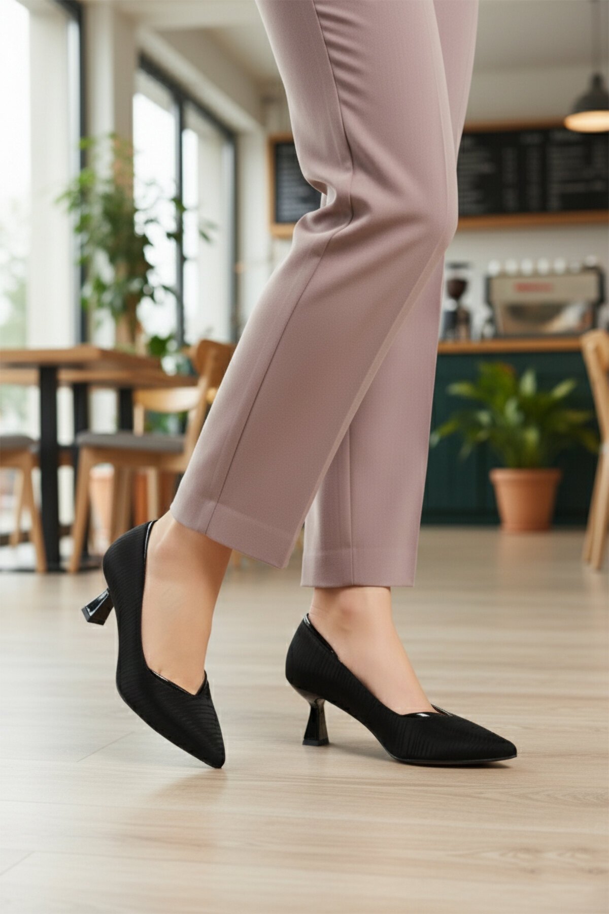 Siyah Saten İnce Topuklu Kadın Topuklu Ayakkabı 357188 Z