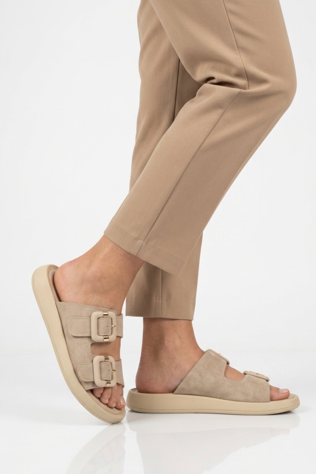 Bej Süet Hafif Slip-On Kadın Terlik 513089 Z