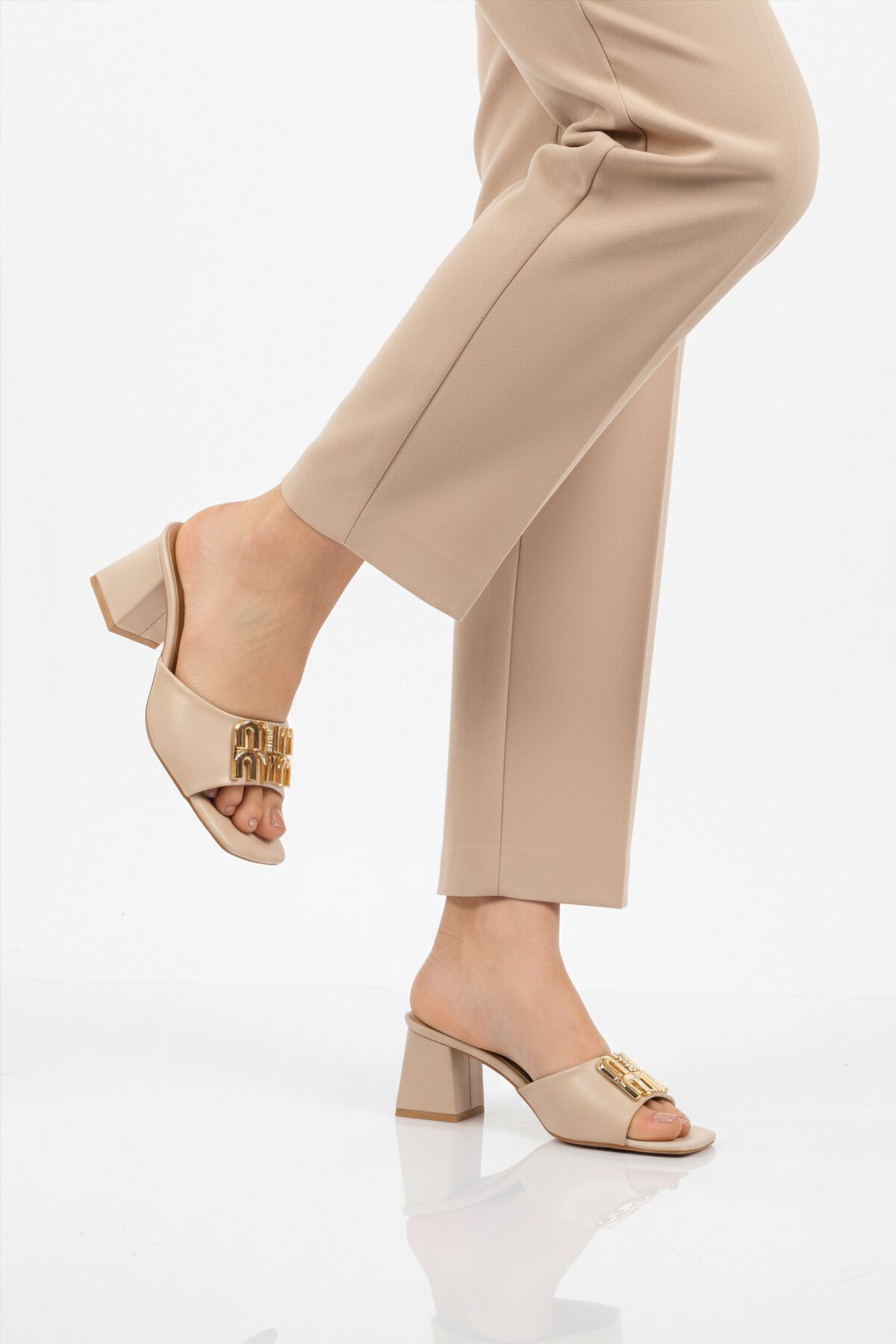 Bej Hafif Kadın Terlik 467060 Z