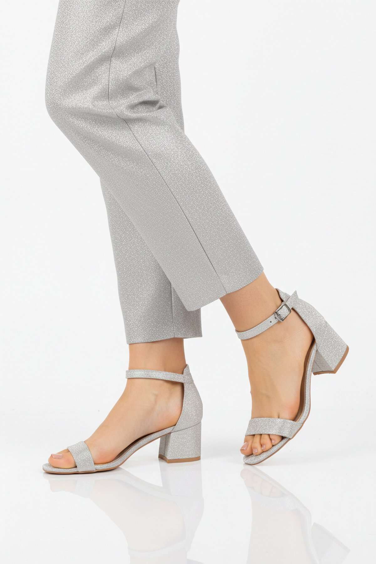 Gümüş Simli Kadın Sandalet 325157 Z