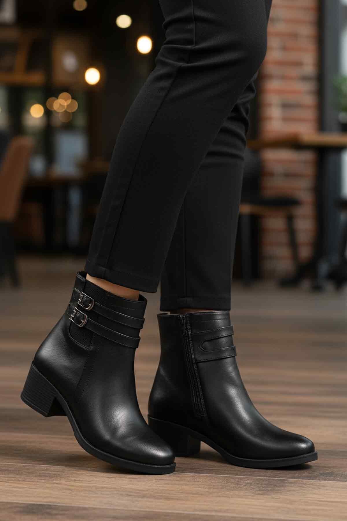 Siyah Kadın Bot 1006 Z
