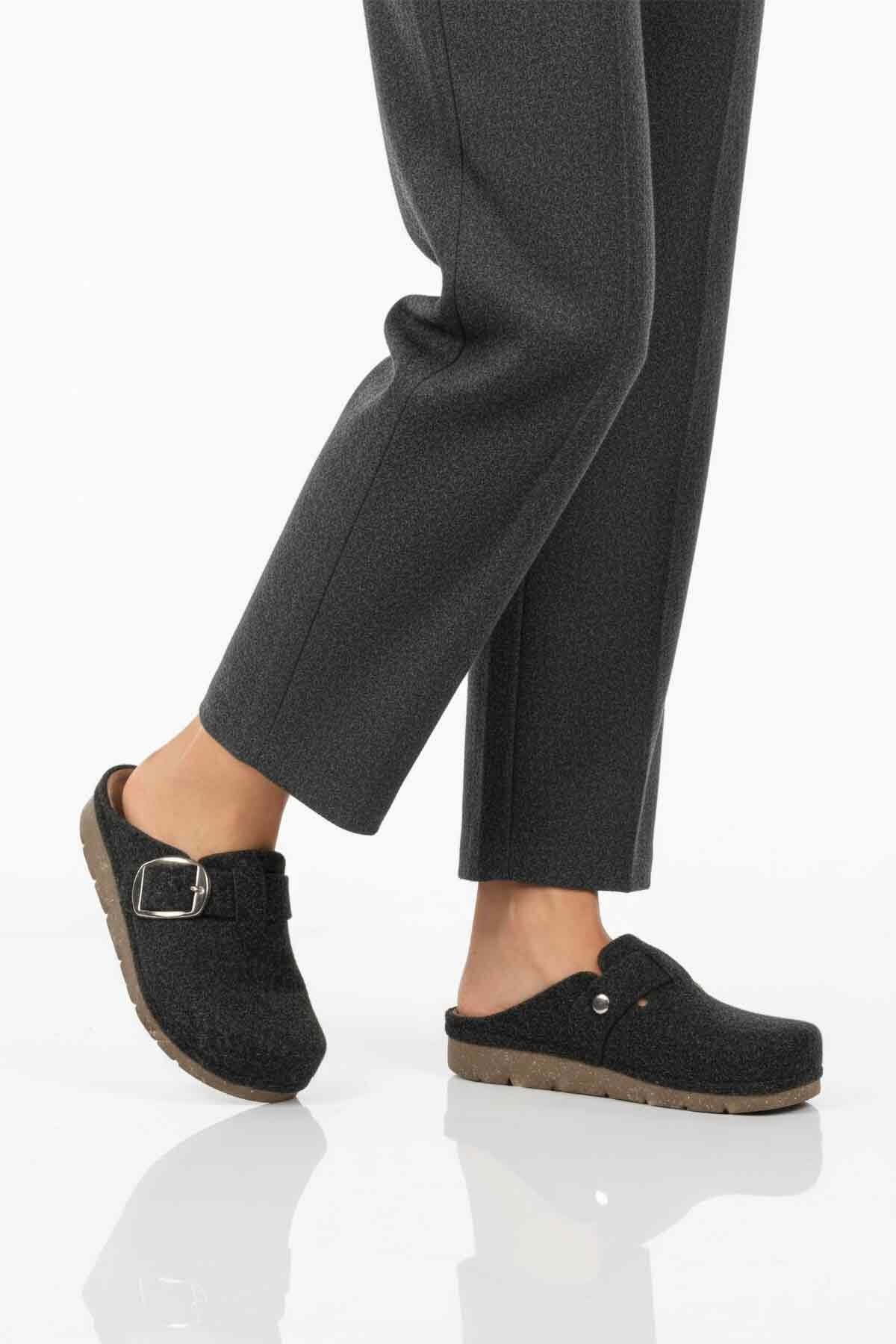 Siyah Kadın Terlik K-117.005 Z