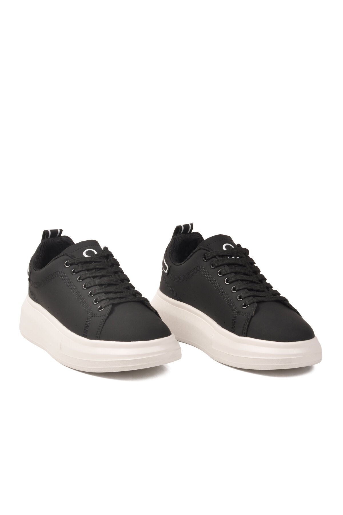 Siyah-Beyaz Bağcıklı Hafif Erkek Sneaker BNI-12081 M