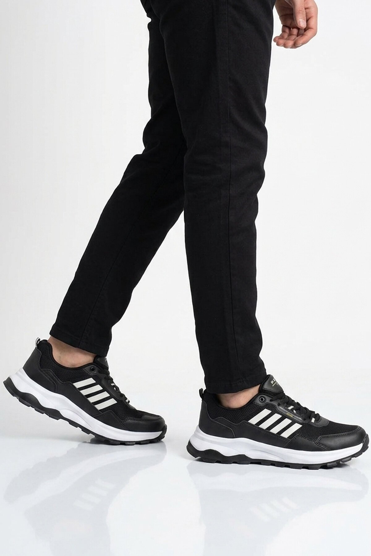 Siyah-Beyaz Hafif Rahat Taban Erkek Sneaker BST-2045 M