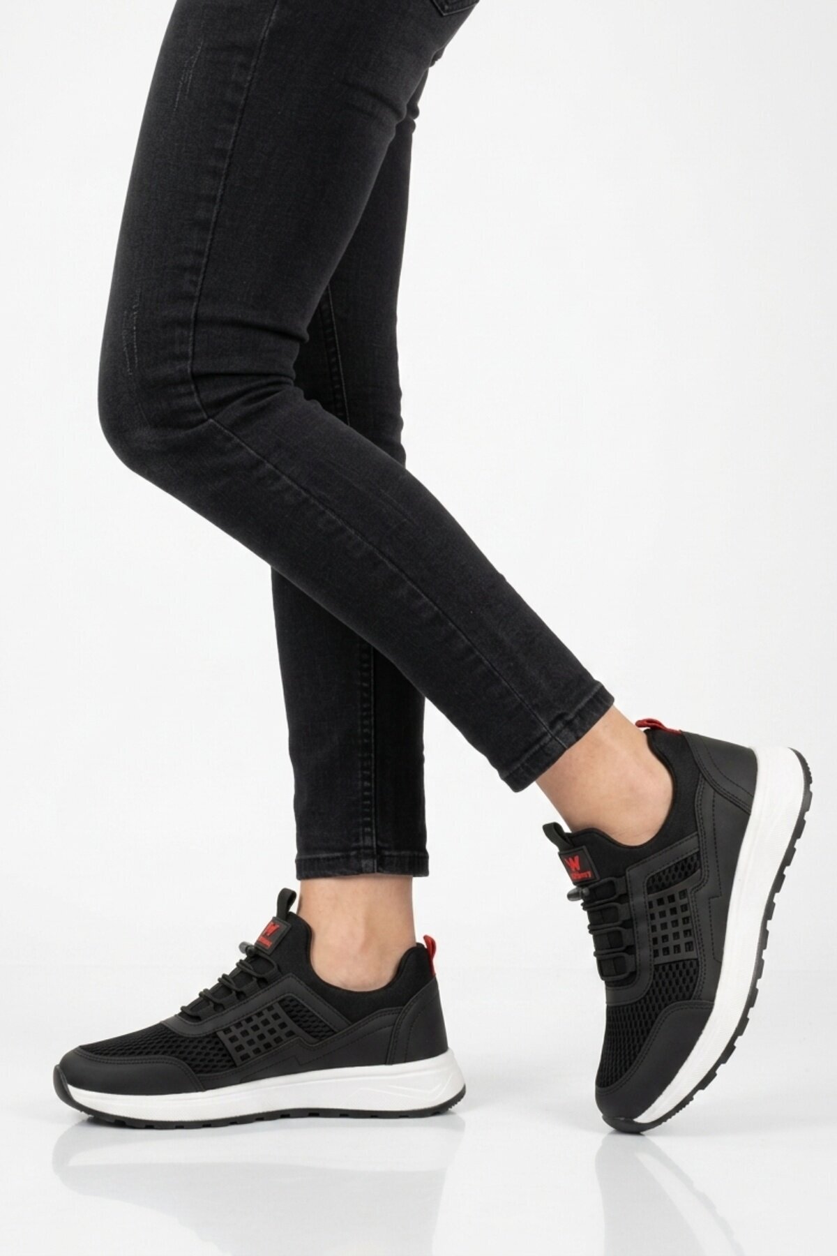 Siyah-Beyaz Hava Alabilen Tekstil Esnek Unisex Spor Ayakkabı 9060 G
