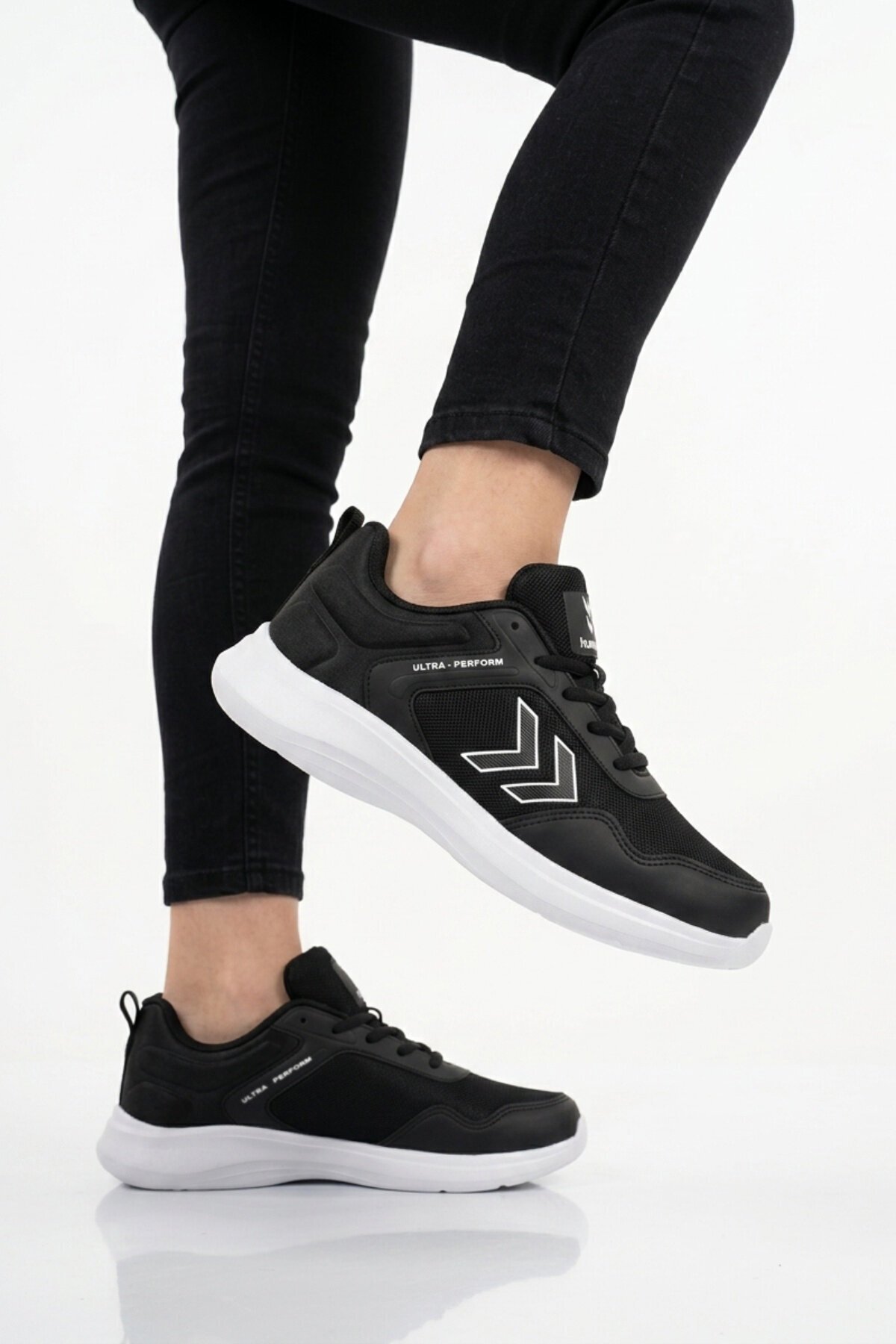 Siyah Tekstil Hafif Esnek Unisex Spor Ayakkabı 900901Perform Actıon