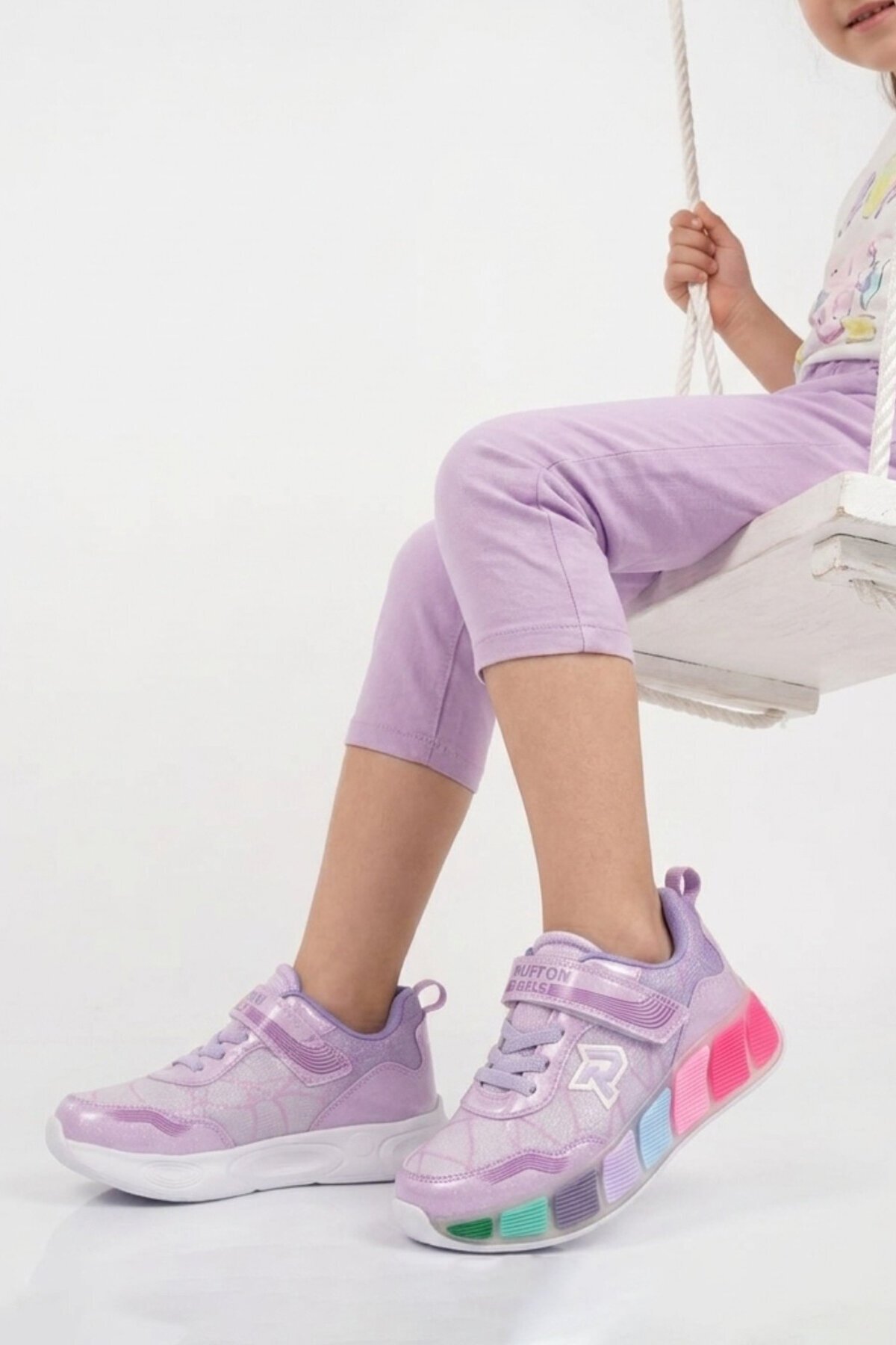 Lila-Fuşya Işıklı Kız Çocuk Spor Ayakkabı 1035 F