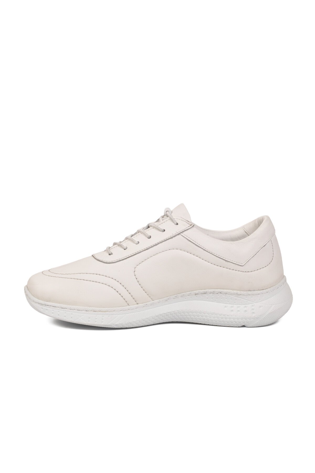 Kadın Hakiki Deri Hafızalı Taban Lastik Bağcıklı Beyaz Casual Sneaker Ayakkabı 8439 Z