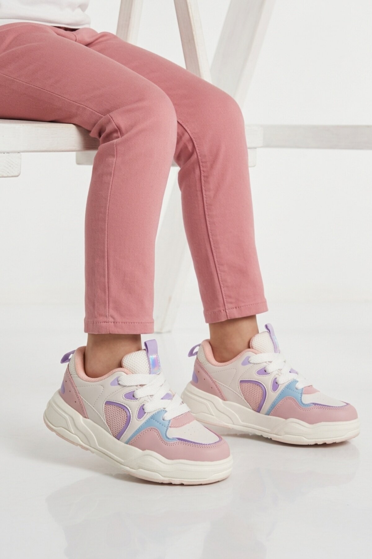 Beyaz-Pudra Fileli Bağcıklı Kız Çocuk Spor Ayakkabı Sneaker Jacop