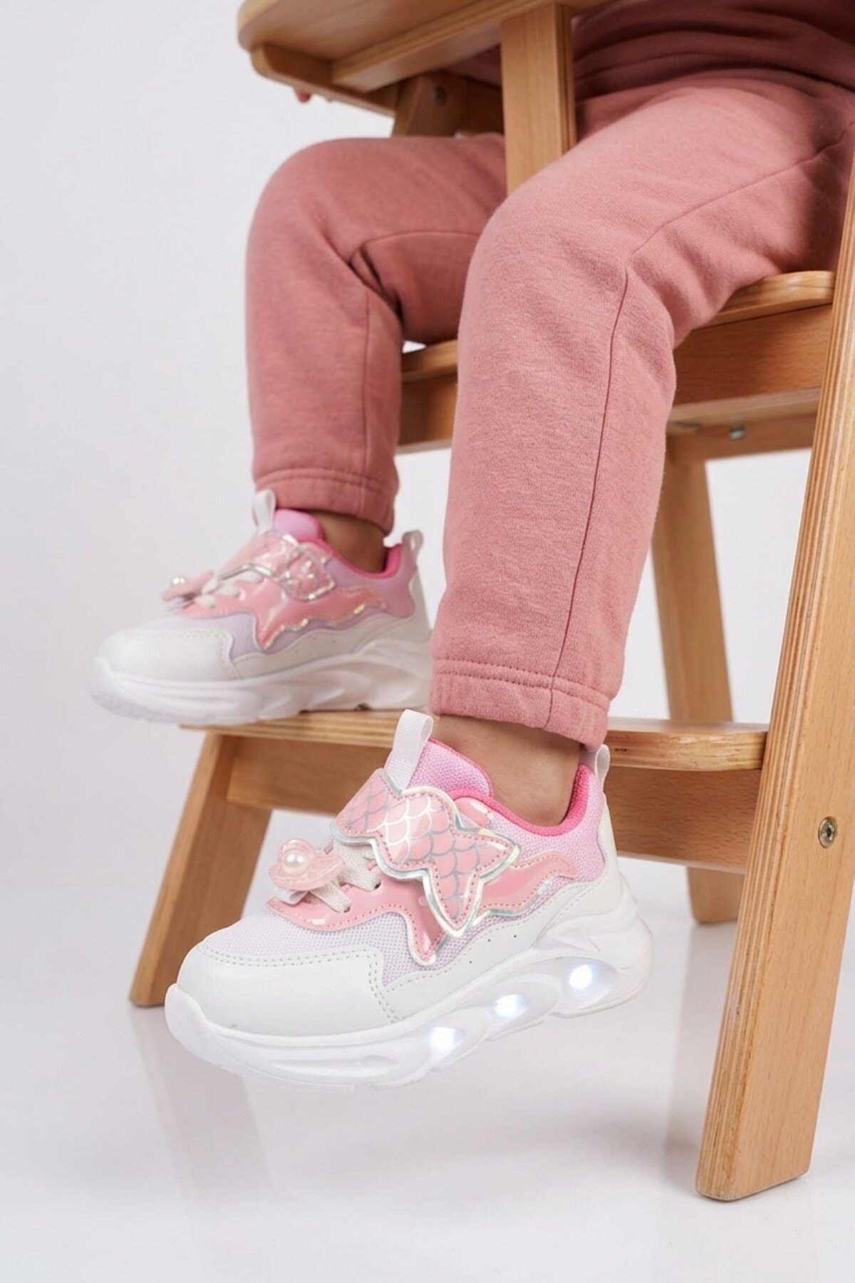 Pudra Anatomik Cırtlı Işıklı Desenli Bebek İlk Adım ve Spor Ayakkabı Sneaker Aida B