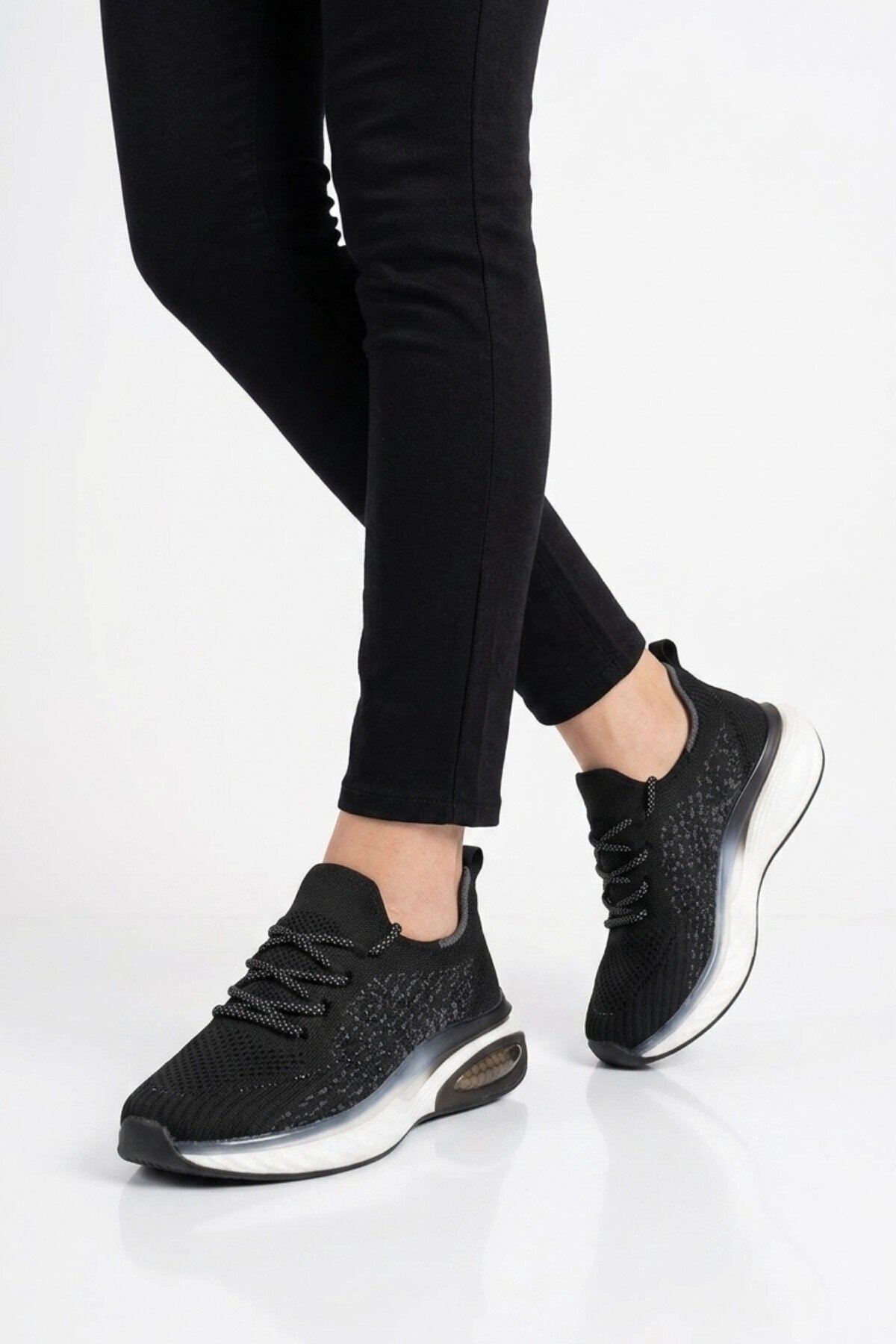 Siyah Geniş Kalıp Örme Hafızalı Taban Nefes Alan Kadın Yürüyüş ve Spor Ayakkabı Sneaker B264 Z