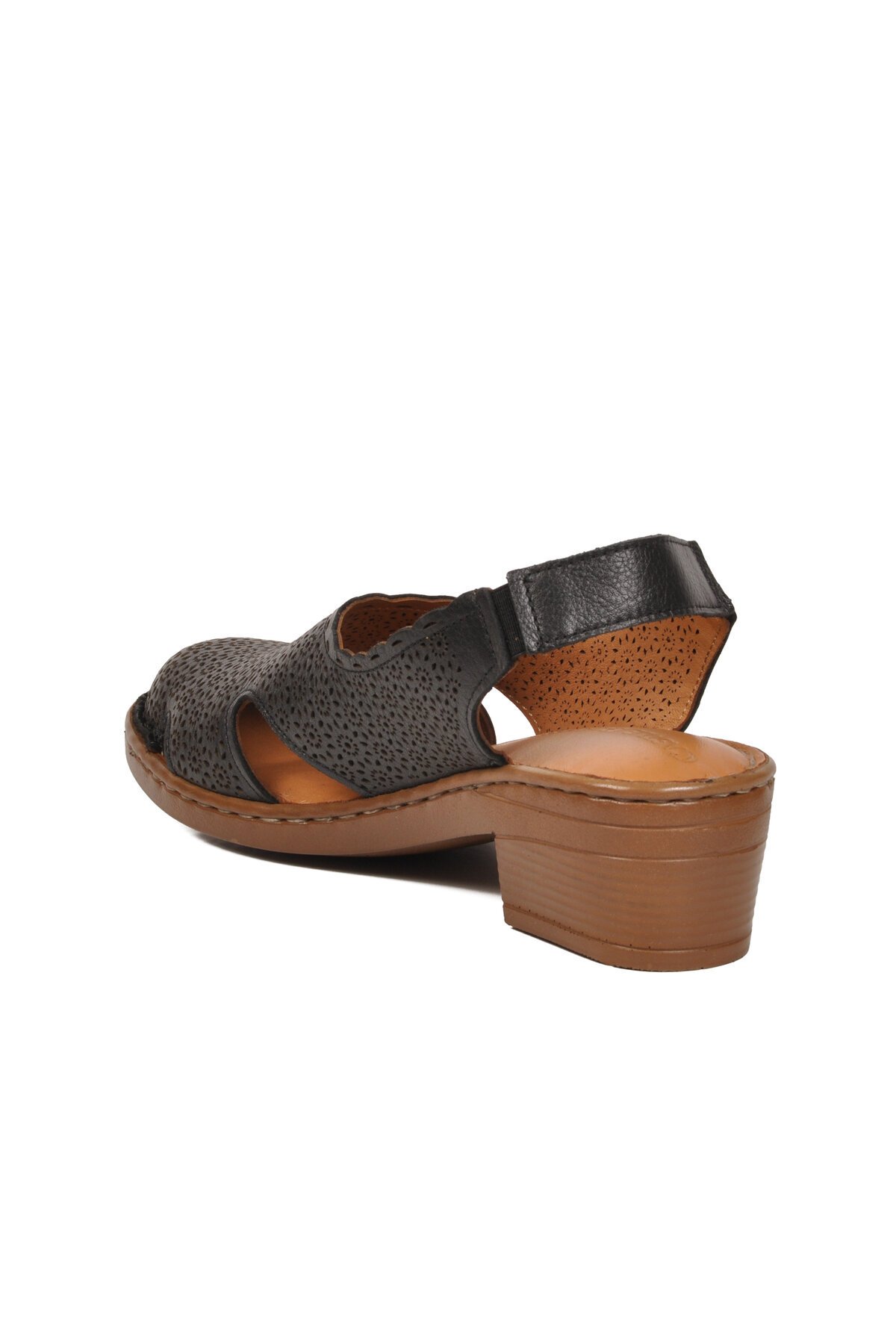 Siyah Lazer Kesim Çiçek Desenli Kalın Topuk Kadın Slingback Sandalet 45224