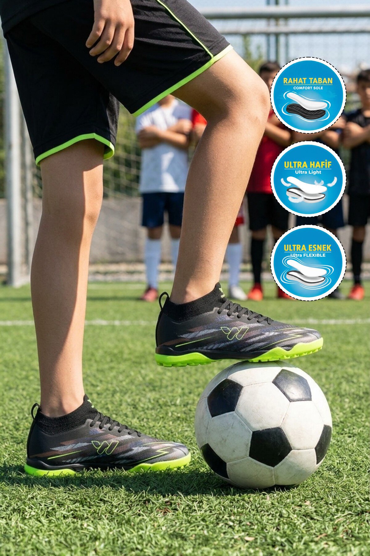 Siyah Çoraplı Bağcıklı Unisex Futbol Ayakkabısı Halı Saha Strike G