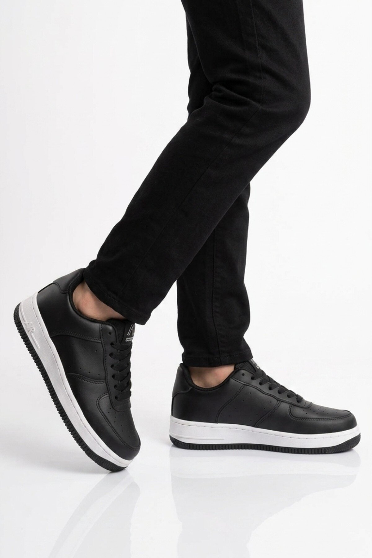 Siyah Bağcıklı Kalın Tabanlı Unisex Yürüyüş ve Spor Ayakkabı Klasik Sneaker Pekin Kısa
