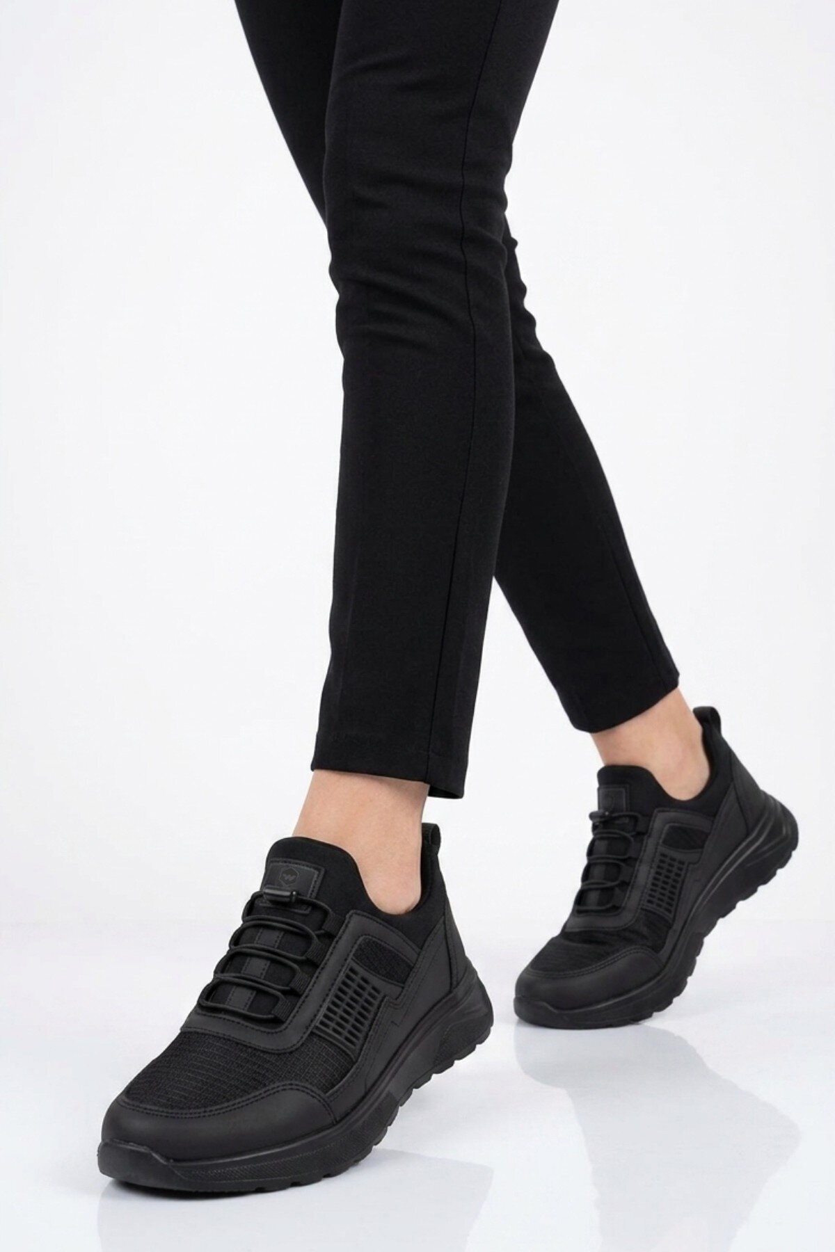 Siyah-Siyah Fileli Lastik Bağcıklı Rahat Tabanlı Unisex Yürüyüş ve Spor Ayakkabı Nans G