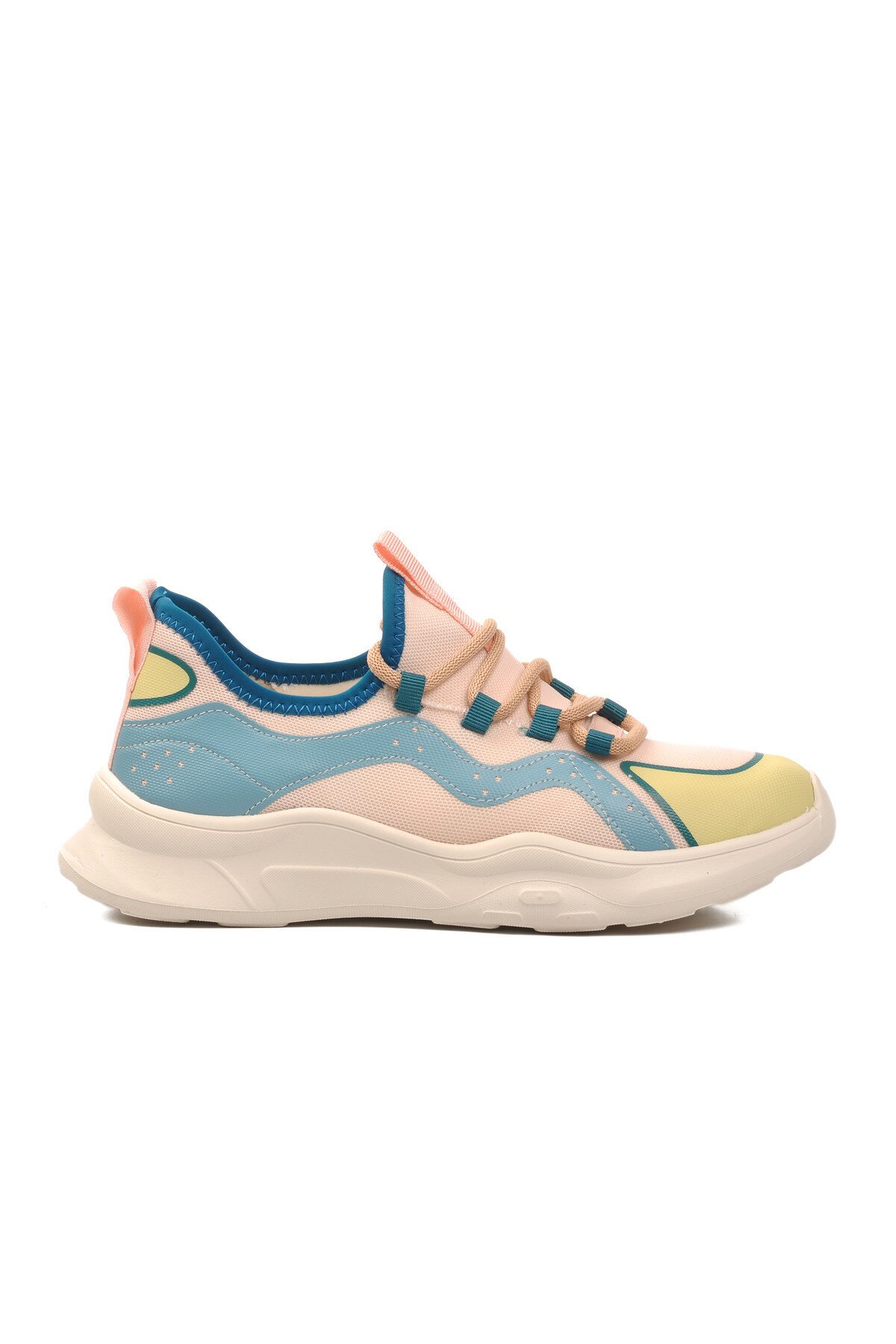 Hafif Bej Kadın Spor Ayakkabı