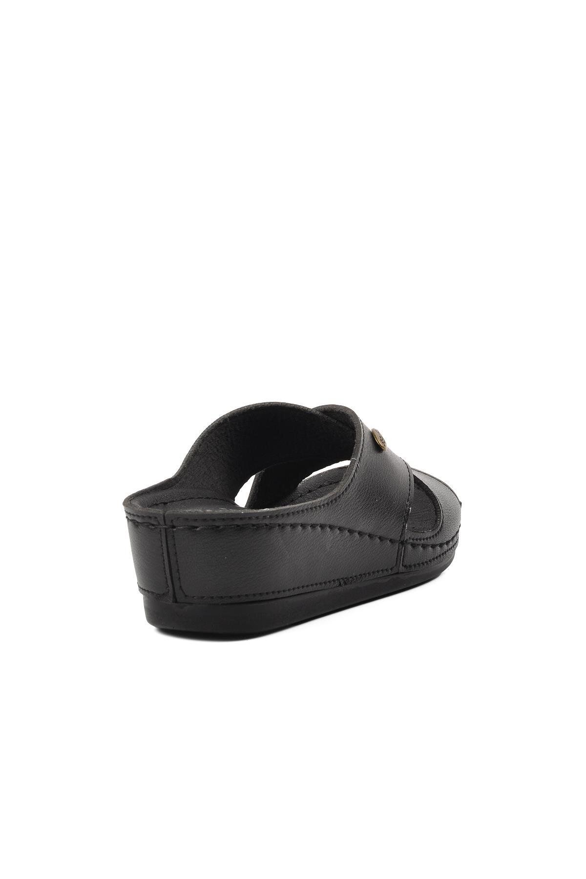 Siyah Kadın Terlik