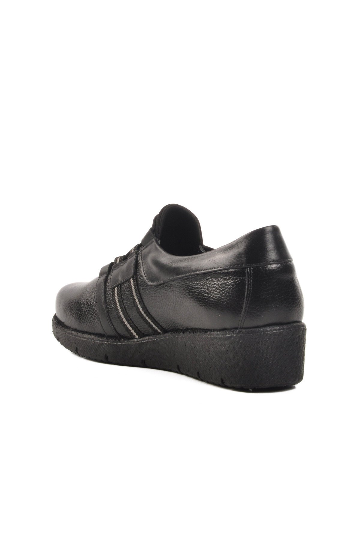Siyah Hakiki Deri Kadın Günlük Ayakkabı BB0121 Z
