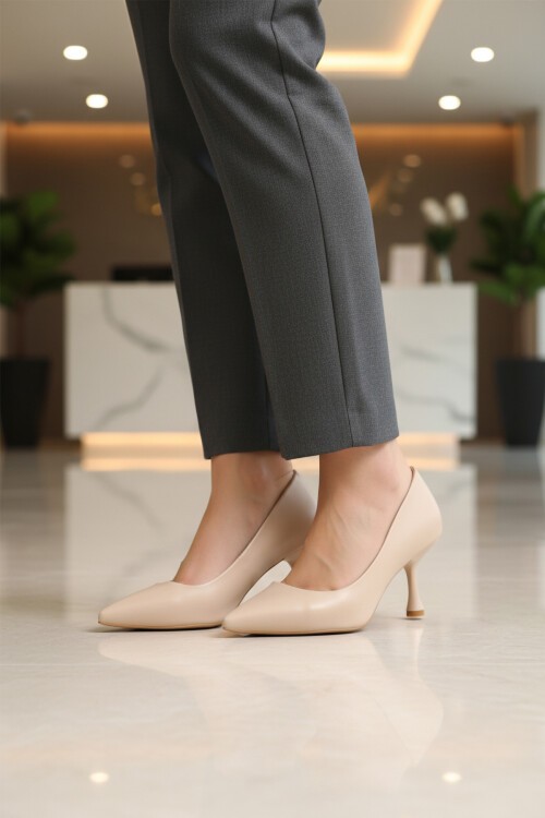 Bej Cilt İnce Topuklu Kadın Topuklu Ayakkabı 695033 Z