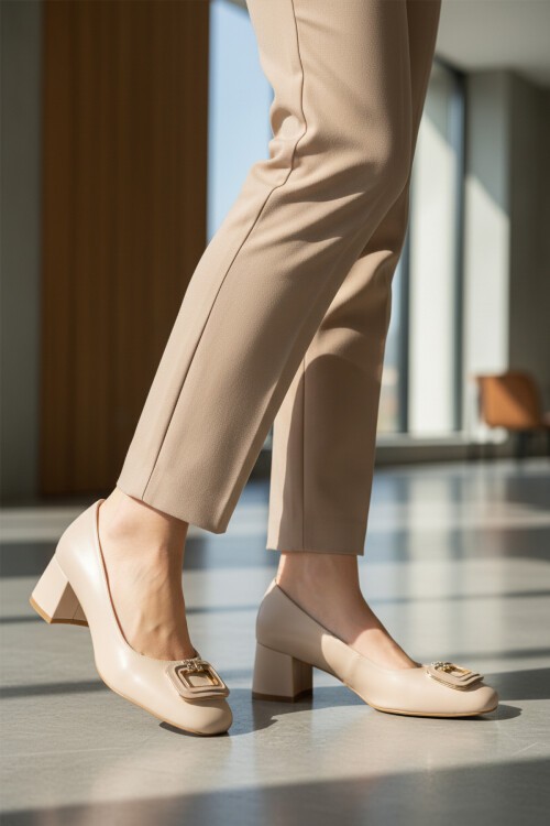 Bej Cilt Hafif Kadın Topuklu Ayakkabı 695040 Z