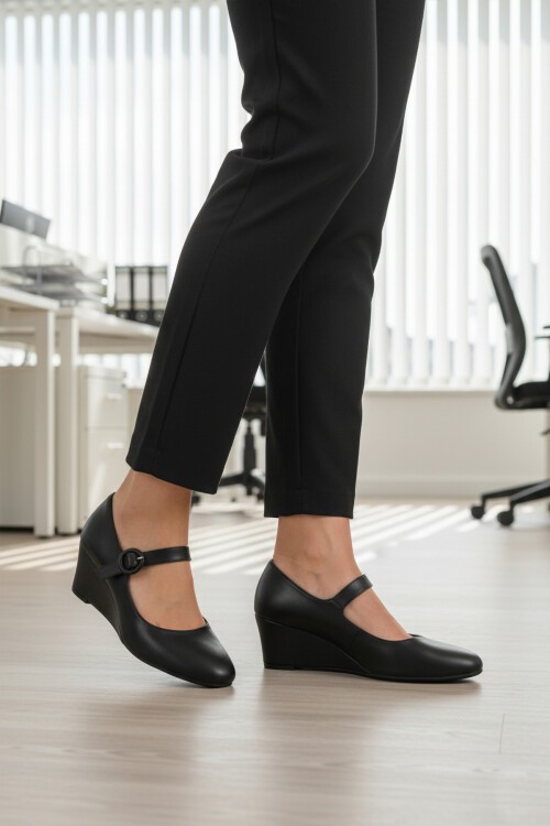 Siyah Cilt Dolgu Topuklu Kadın Topuklu Ayakkabı 312478 Z