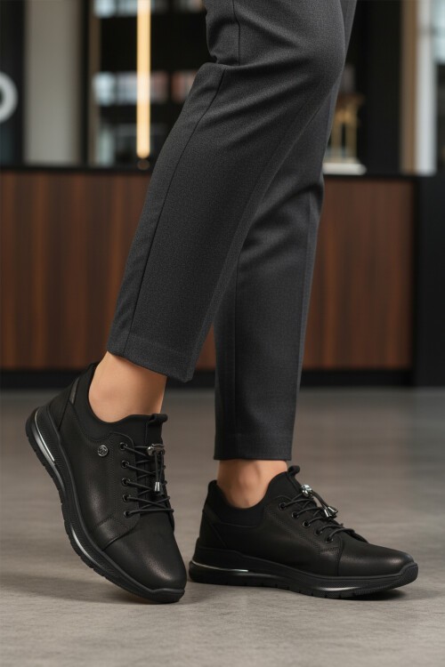 Siyah Nubuk Lastik Bağcıklı Kadın Günlük Ayakkabı 5004 Z