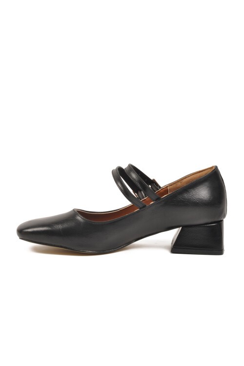 Siyah Parlak Kısa Topuklu Kadın Günlük Ayakkabı PC-54969 Z