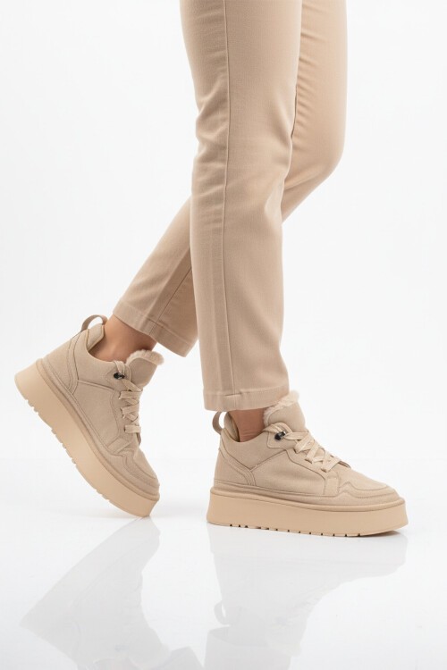 Bej Süet Polarlı Kalın Rahat Tabanlı Bağcıklı Kadın Sneaker Bot 2613