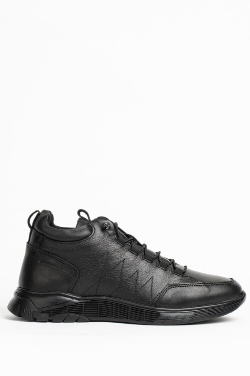 Erkek Siyah Hakiki Deri Kaymaz Tabanlı Smart Casual Sneaker Bot Strande 102 22650 M