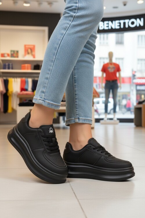 Siyah Bağcıklı Kalın Tabanlı Unisex Yürüyüş ve Spor Ayakkabı Sneaker BN-12156