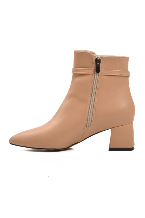 Ayakmod Nude Kadın Bot