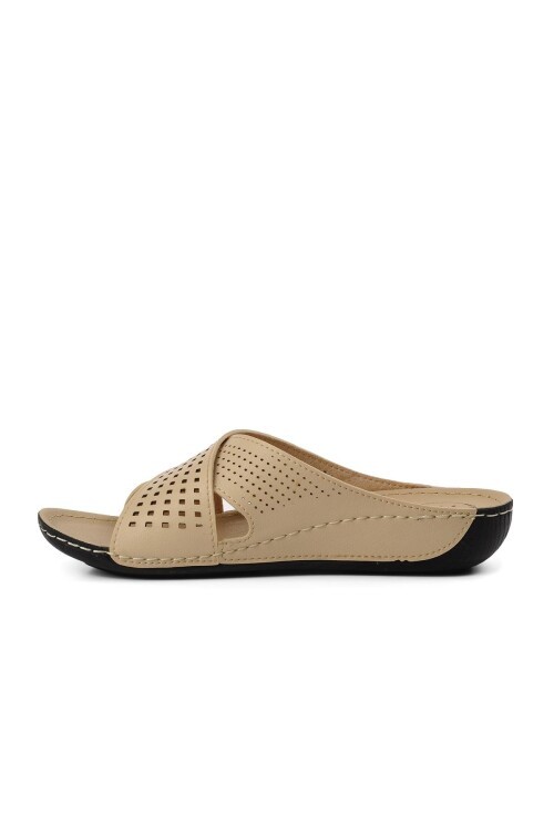 Bej Kadın Terlik 16.004 Z