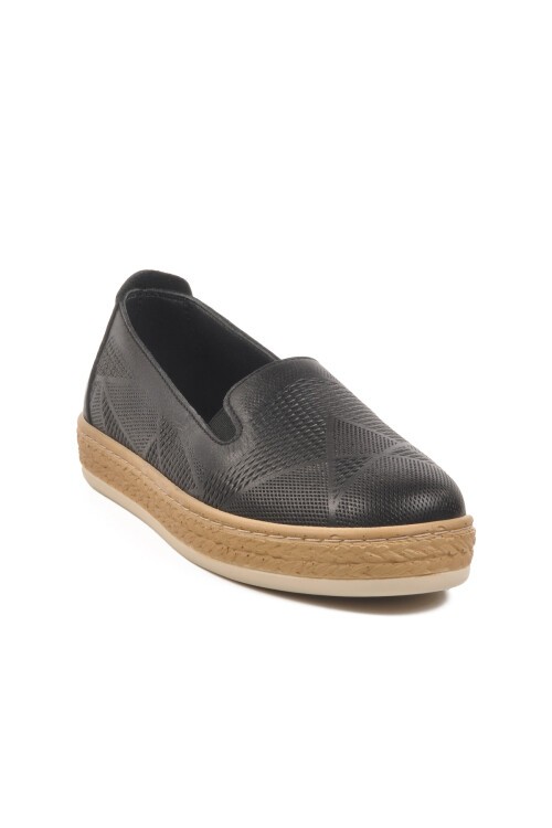 Siyah Hakiki Deri Kadın Günlük Ayakkabı F-2036 Z