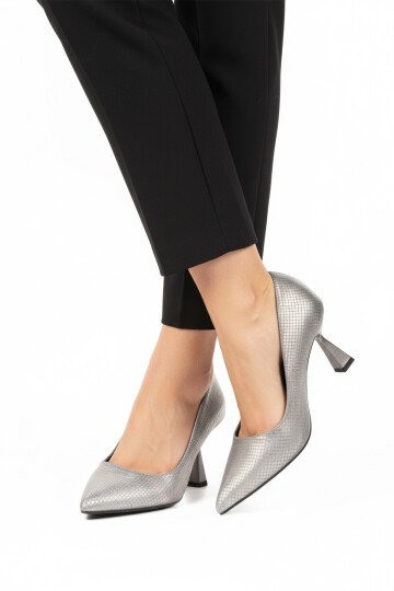 Platin Hafif Kadın Topuklu Ayakkabı 665140 Z