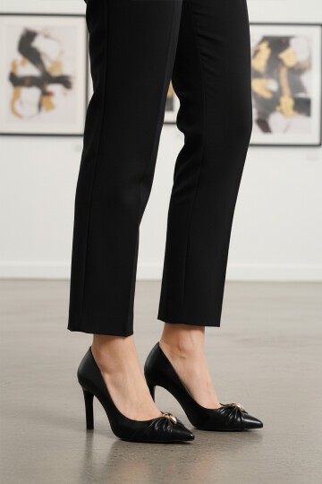 Siyah Cilt İnce Topuklu Kadın Topuklu Ayakkabı 575033 Z