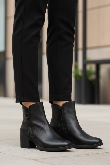 Siyah Hakiki Deri Fermuarlı Kadın Bot Premium 92163-1 Z