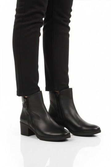 Siyah Hakiki Deri Fermuarlı Kadın Bot Premium 92163-1 Z