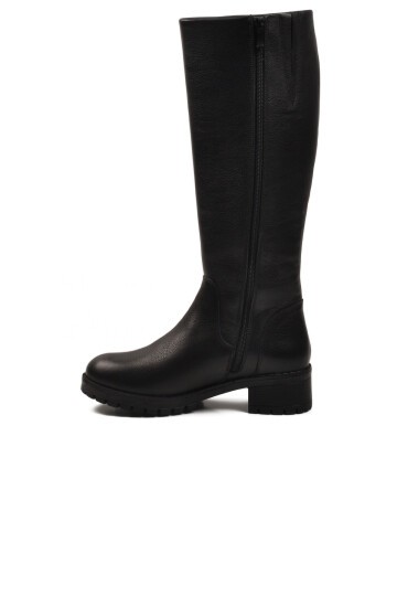 Siyah Hakiki Deri Kaymaz Taban Kadın Çizme 26900-1 Z